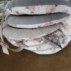 Breastfeeding pillow